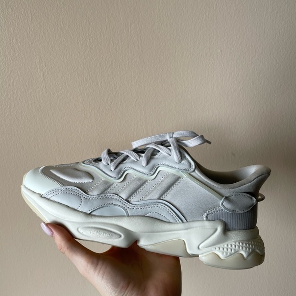 Adidas ozweego - Picture 3 of 4